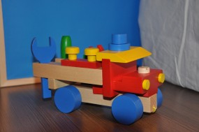  Zabawki drewniane - Drewniany samochód i narzędzia