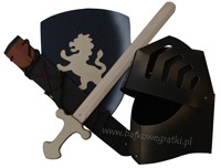 Zestaw rycerski: hełm, miecz i tarcza drewniane Zestaw